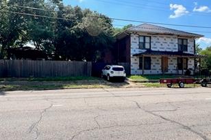 2104 Johnson St, Greenville, TX 75401 - Photo 2