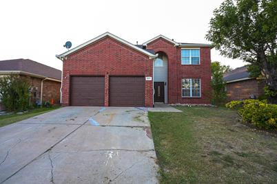 3017 Elmbrook Drive, Grand Prairie, TX 75052 - Photo 1