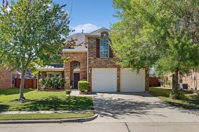 2839 Barco, Grand Prairie, TX 75054 - Photo 1