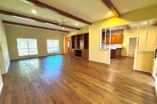 8009 Ravenswood Rd, Granbury, TX 76049 - Photo 10