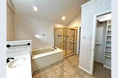 8009 Ravenswood Road, Granbury, TX 76049 - Photo 16