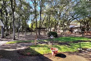 8009 Ravenswood Rd, Granbury, TX 76049 - Photo 34