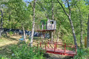 610 Deleon St, Denison, TX 75020 - Photo 6