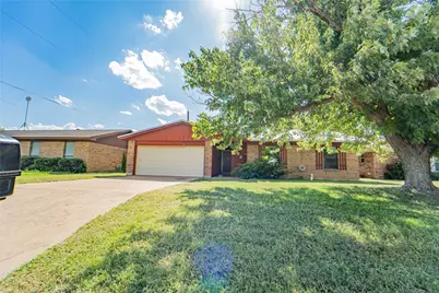 723 Mistletoe Street, Breckenridge, TX 76424 - Photo 1
