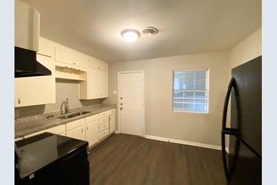 2501 Normont Circle, Fort Worth, TX 76103 - Photo 8