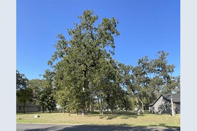 245 Saint Andrews Drive, Mabank, TX 75156 - Photo 1