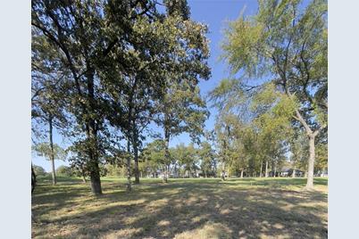 245 Saint Andrews Drive, Mabank, TX 75156 - Photo 2