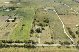 7429 County Rd 1232, Godley, TX 76044 - Photo 4