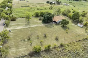 7429 County Rd 1232, Godley, TX 76044 - Photo 2