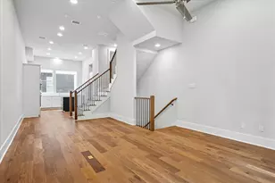 381 E Greenbriar Ln, Dallas, TX 75203 - Photo 8