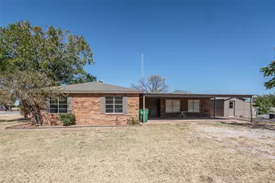 1226 Clay Street, Nocona, TX 76255 - Photo 8