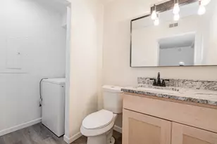 7510 Holly Hill Dr, Dallas, TX 75231 - Photo 12