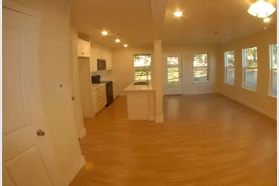 621 E Murray Street, Denison, TX 75021 - Photo 4