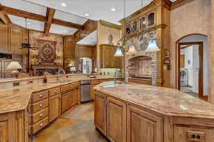 811 Russell Ln, Denison, TX 75021 - Photo 14