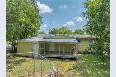2120 N Hickory Street, Sherman, TX 75092 - Photo 2