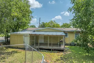 2120 N Hickory St, Sherman, TX 75092 - Photo 2
