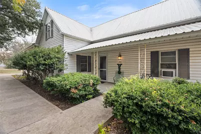 201 N 1st Street, Cranfills Gap, TX 76637 - Photo 2