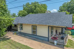 1417 E Chaffin St, Sherman, TX 75090 - Photo 2