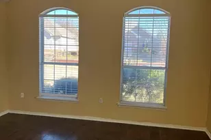 1817 Arbor Creek Dr, Garland, TX 75040 - Photo 4