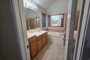 1817 Arbor Creek Dr, Garland, TX 75040 - Photo 2