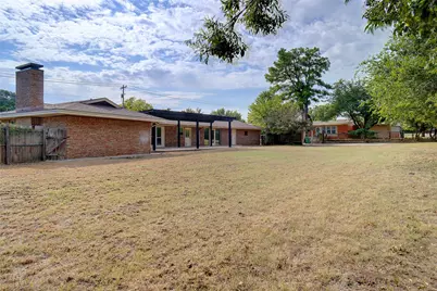 900 Roberts Street, Bowie, TX 76230 - Photo 28