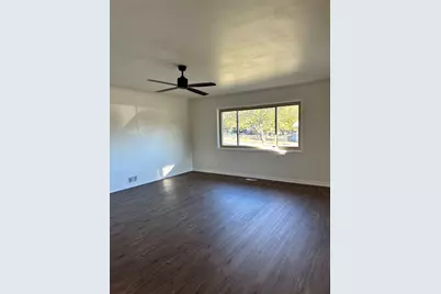 900 Roberts Street, Bowie, TX 76230 - Photo 4