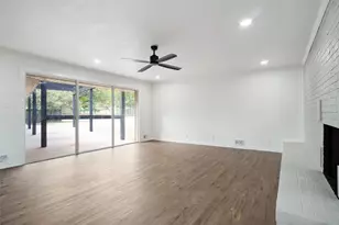 900 Roberts St, Bowie, TX 76230 - Photo 14