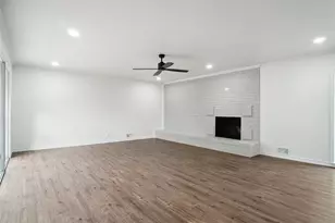 900 Roberts St, Bowie, TX 76230 - Photo 12