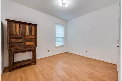 9801 Sunrise Court, Irving, TX 75063 - Photo 10