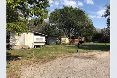 4205 Taos Court, Granbury, TX 76048 - Photo 4