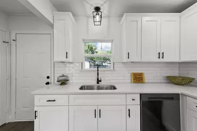 3958 Valentine Street, Fort Worth, TX 76107 - Photo 10