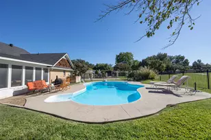 7117 Serrano Dr, Benbrook, TX 76126 - Photo 28