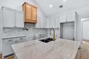 5243 Old Town Rd, Whitesboro, TX 76273 - Photo 10