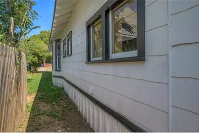 708 W Texas Street, Denison, TX 75020 - Photo 24