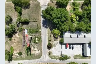 608 E Dashwood Street, Fort Worth, TX 76104 - Photo 4