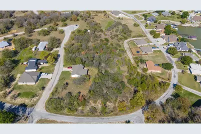 15 Bayside Drive, Runaway Bay, TX 76426 - Photo 18