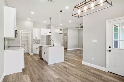 4913 Wichita Street, Granbury, TX 76048 - Photo 16