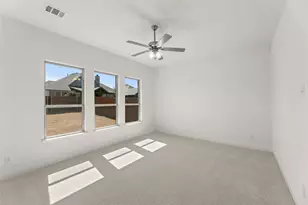 1001 Emerald Trce Dr, Justin, TX 76247 - Photo 18