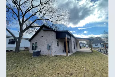 607 W Baker Street, Denison, TX 75020 - Photo 18