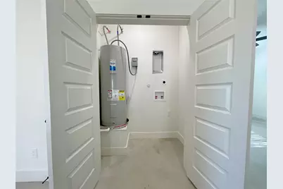 607 W Baker Street, Denison, TX 75020 - Photo 6