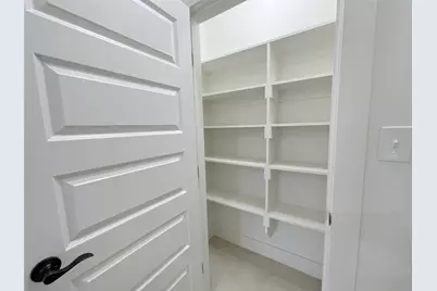 607 W Baker Street, Denison, TX 75020 - Photo 8