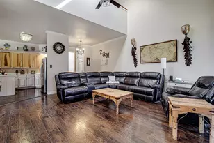 5725 Burleson Oaks Dr, Burleson, TX 76028 - Photo 16