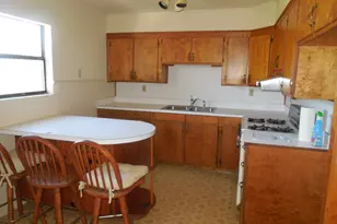 1003 W Plummer St, Eastland, TX 76448 - Photo 4