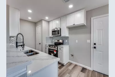 5320 Eagle Heights Drive, Dallas, TX 75212 - Photo 8