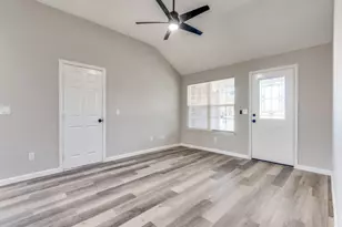 5320 Eagle Heights Dr, Dallas, TX 75212 - Photo 4