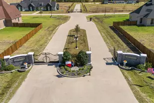 1331 Greycrest Ter, Midlothian, TX 76065 - Photo 2