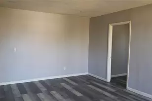 2517 Glencrest Dr, Fort Worth, TX 76119 - Photo 6