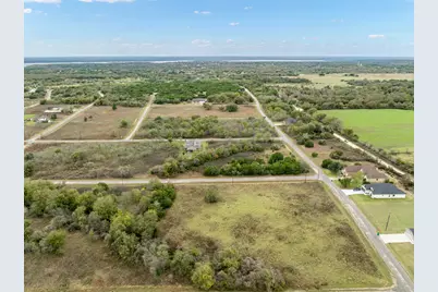 22146 Stanwood Drive, Whitney, TX 76692 - Photo 4