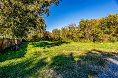 1815 Kingsley Drive, Dallas, TX 75216 - Photo 12