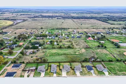 305 Swaha Drive, Tioga, TX 76271 - Photo 8